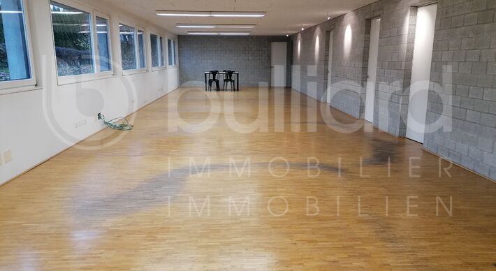 a louer magnifique surface administrative de 154m2