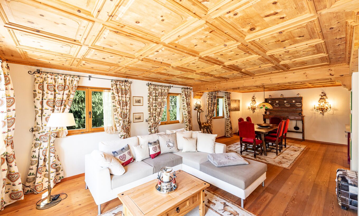Rental: 2 bedroom Apartment in Engadin style with large terrace