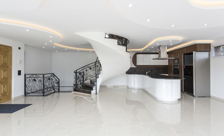 Maison entièrement rénovée de 4.5 pièces 
avec magnifique dégagement
