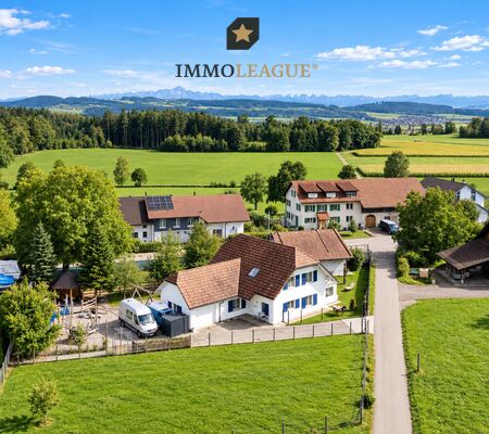 Ihr Traum vom Landleben: Exklusives Landhaus mit Pferdestall & Weite.