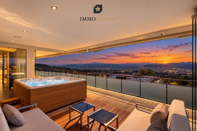 Exlusivität pur im Jacuzzi mit schönster Aussicht.