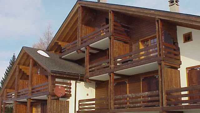 Vendu aux Mosses : appartement duplex avec garage.