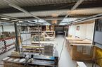 Halle moderne avec surfaces de stockage et administratives