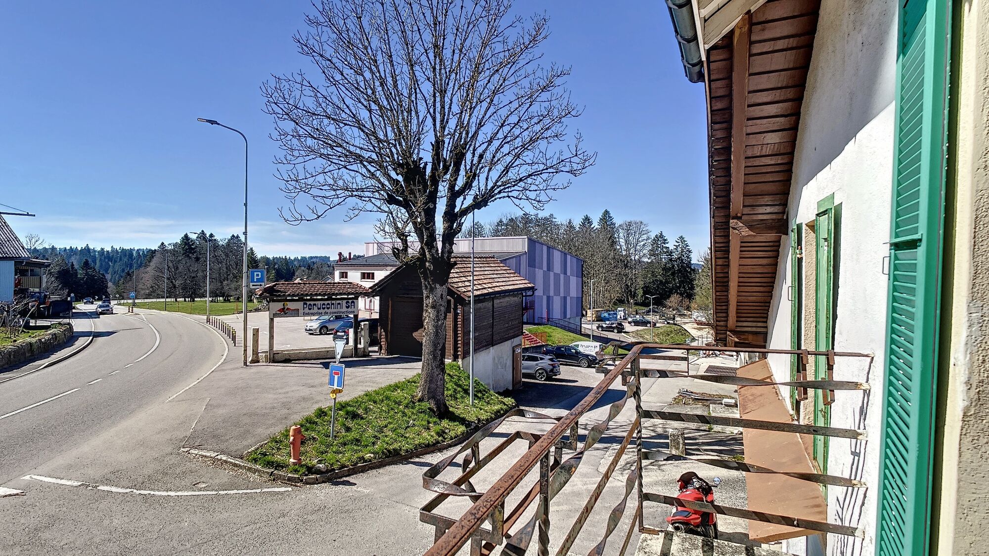 Photo 8