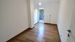 BEL APPARTEMENT D'ANGLE TRAVERSANT RENOVE 4,5 PCES  EN REZ-DE-JARDIN