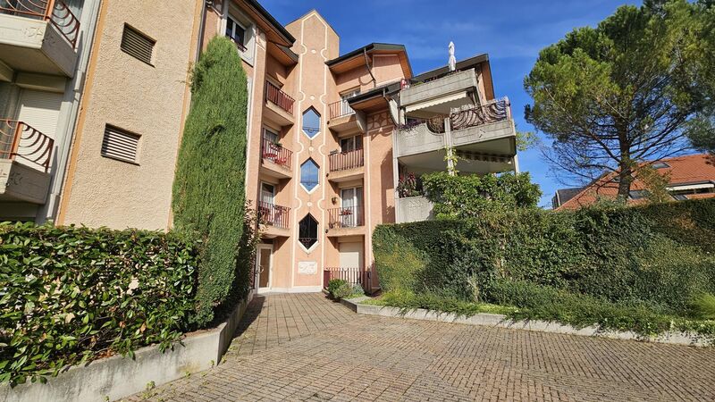 Appartement 6 pièces de 199 m² à louer à Genève