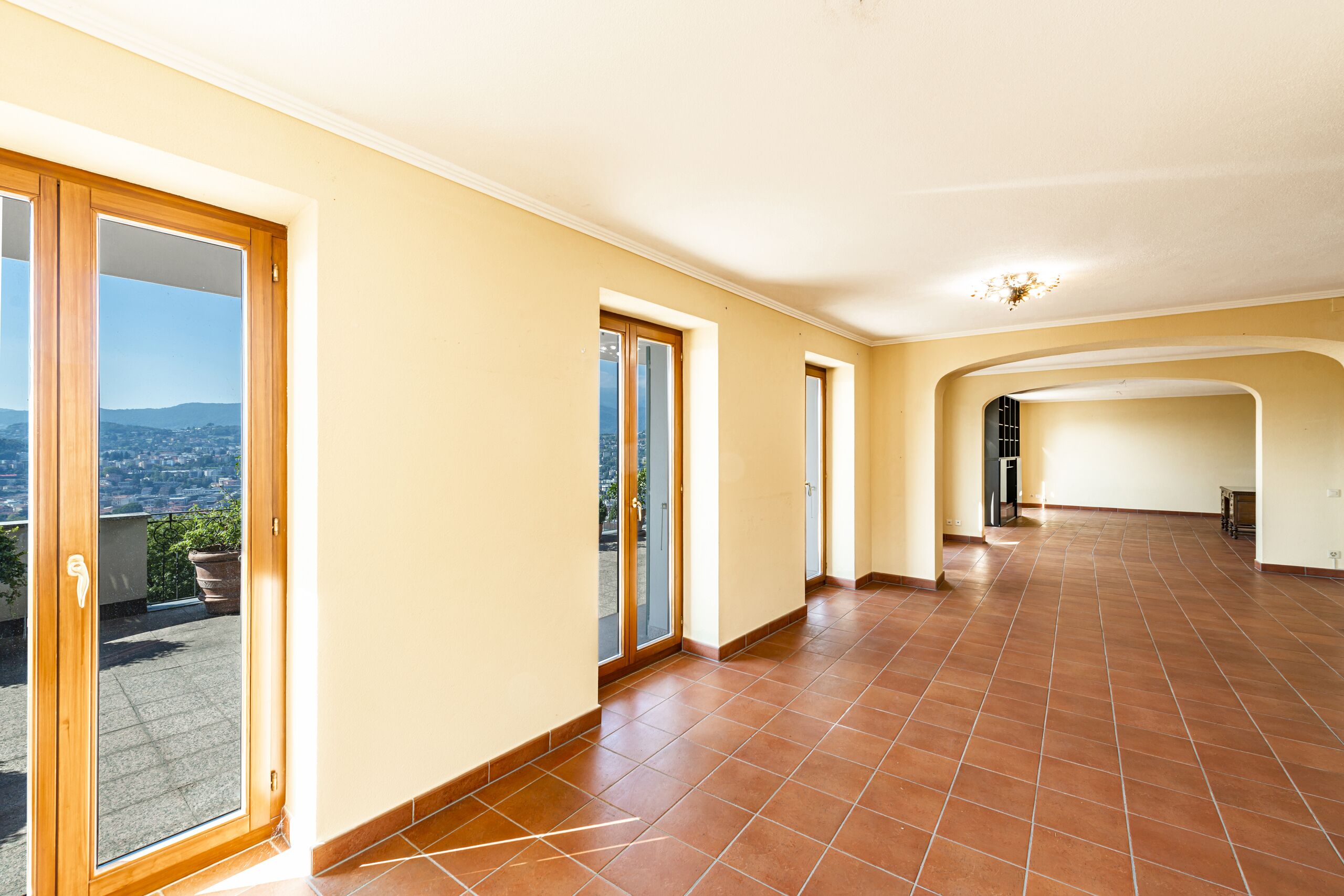 Grande appartamento in casa d'epoca 6977 Ruvigliana 6977 Ruvigliana