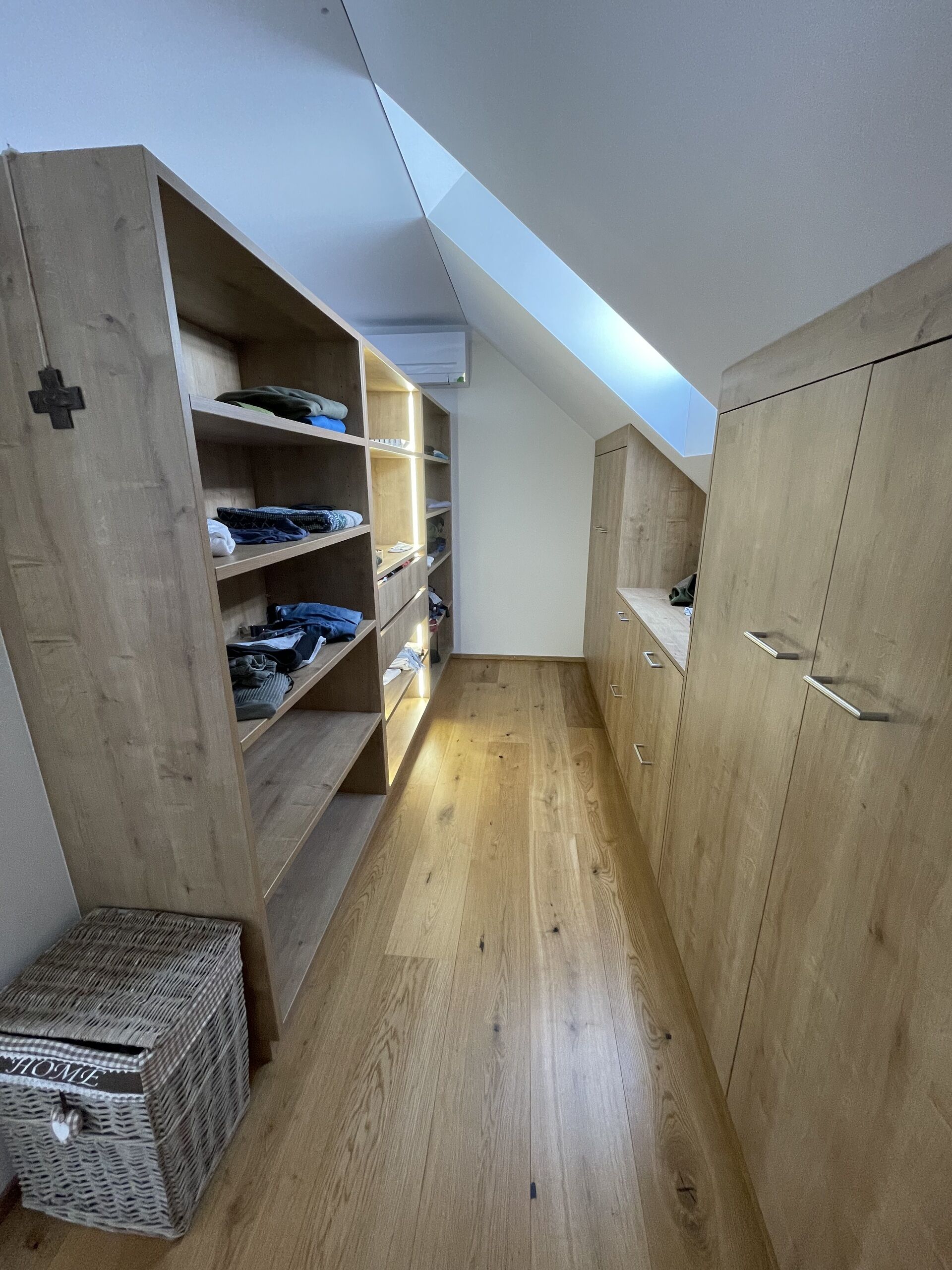 Begehbarer Kleiderschrank Hauptschlafzimmer 