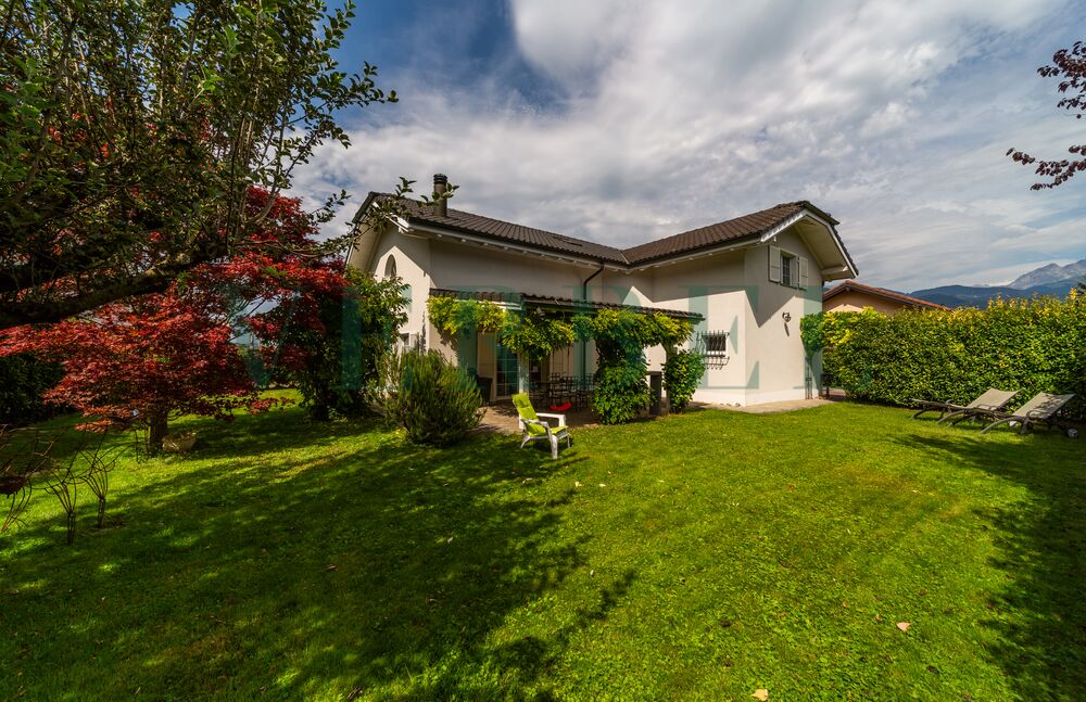 Charmante villa individuelle au calme avec jardin