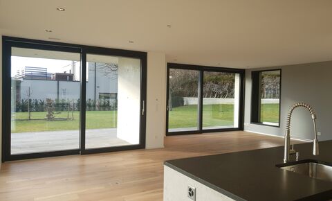 Appartement de plain-pied - 4.5 pces 145 m2
Terrasse et jardin