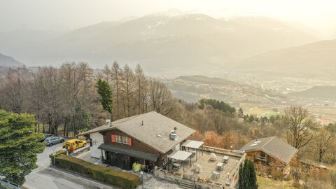 SAVIESE, Chalet/Restaurant
Vue imprenable et soleil à l'année!