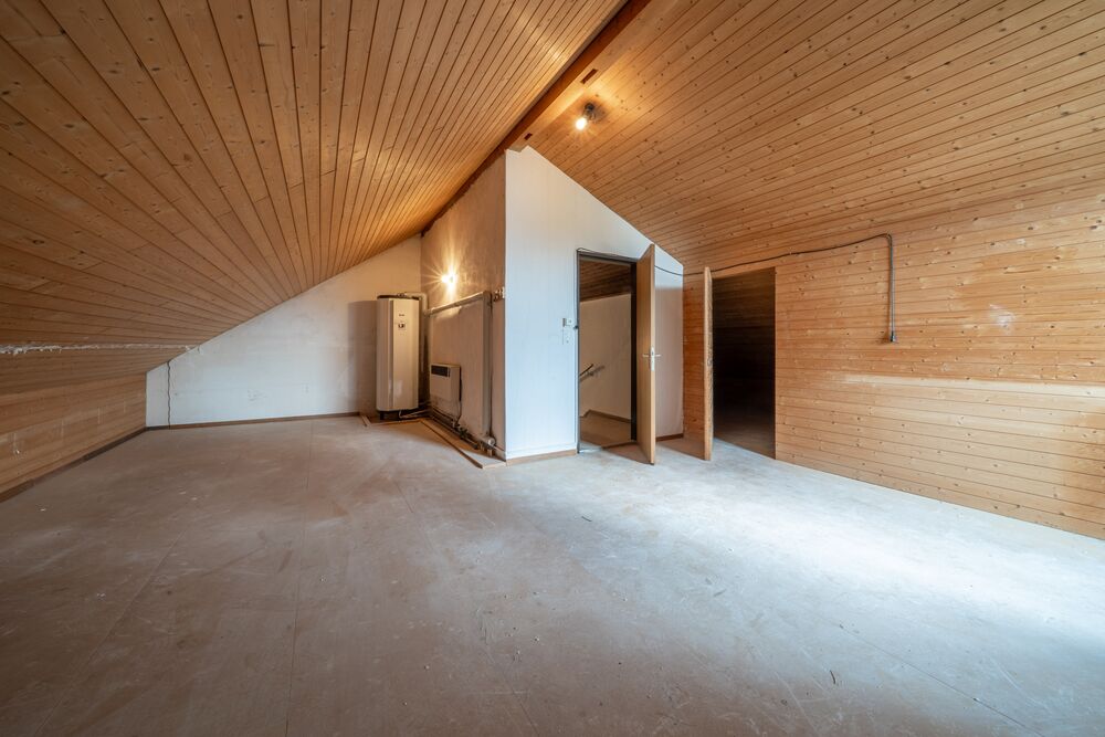 Doppeleinfamilienhaus mit grossem Garten und viel Potenzial