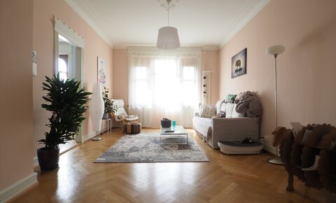 Very nice Art Nouveau apartment in the Gotthelf residential area