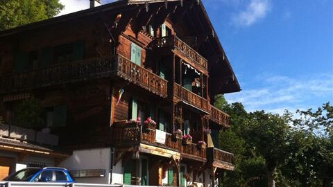 Vendu : Situation privilégiée à Leysin : appartement 3,5 dans chalet authentique