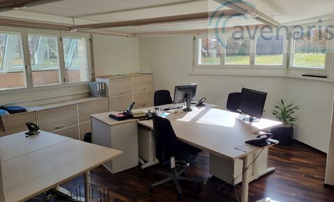 Möbilisiertes und zentral gelegenes Büro in Reinach