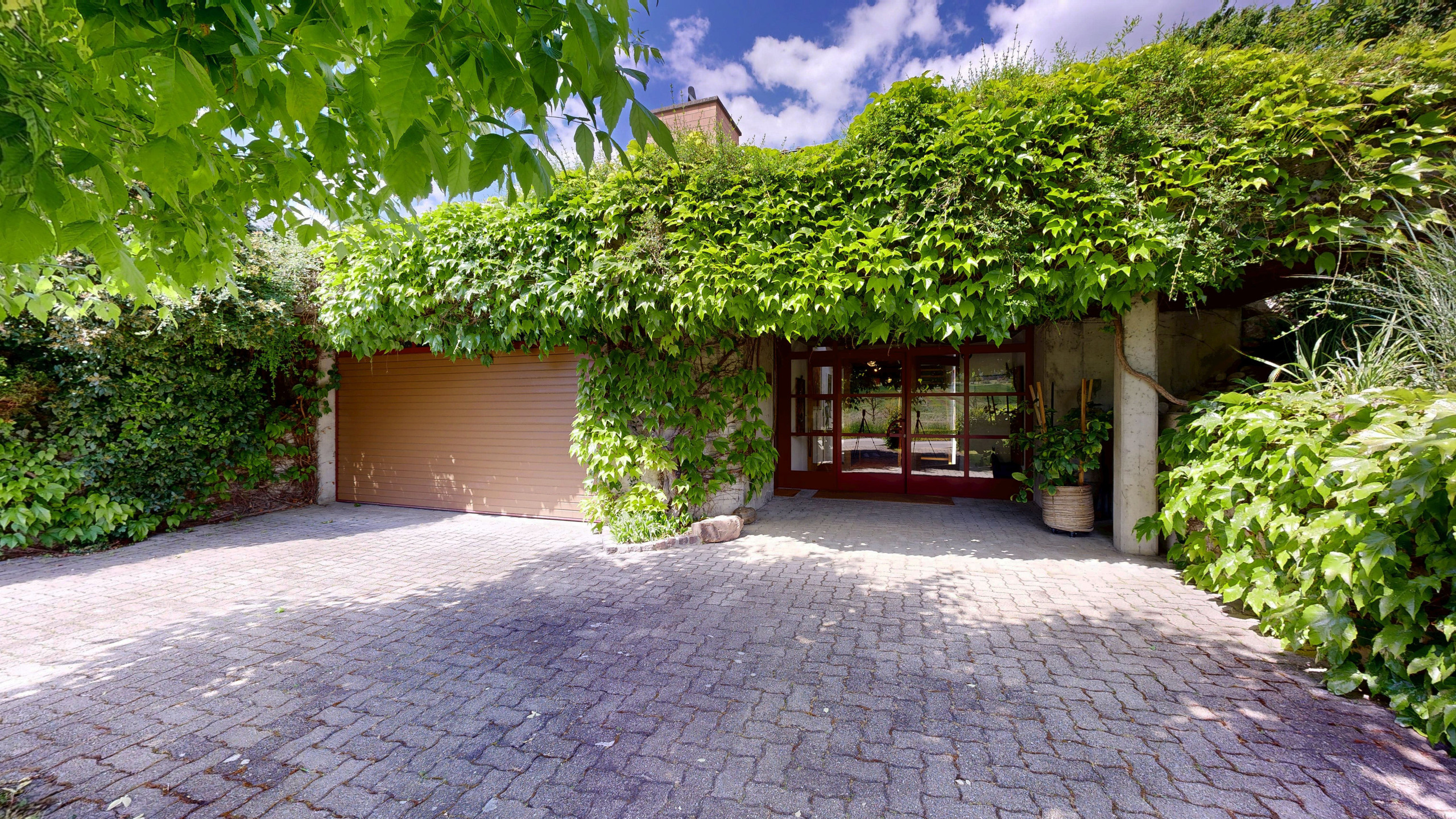 Aussenaufnahme Aussenaufnahme