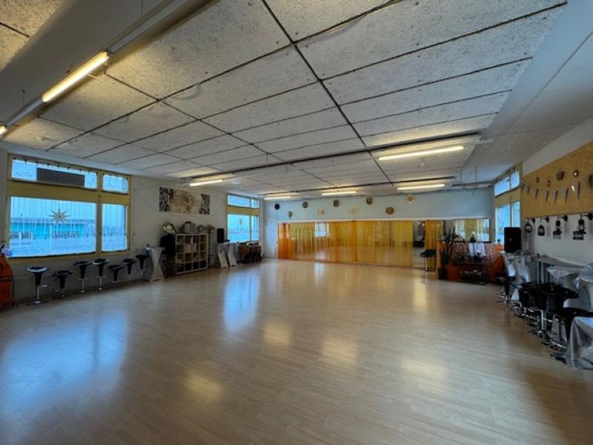 Photo 1