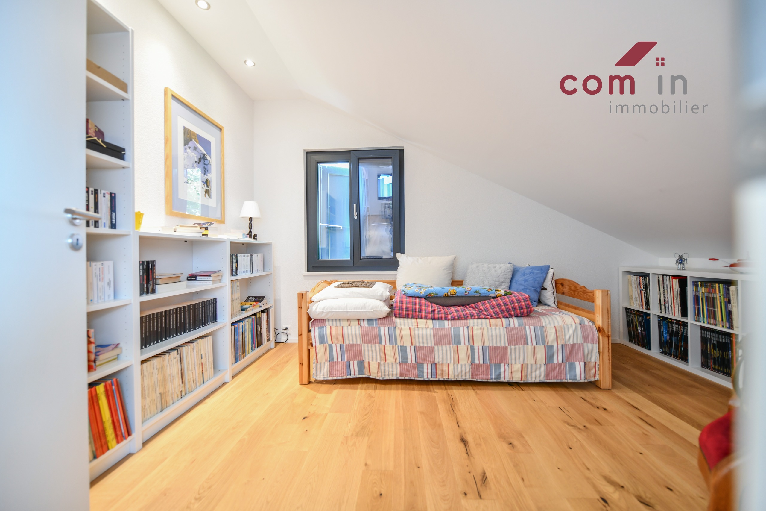 chambre Ouest (étage-combles) chambre Ouest (étage-combles)