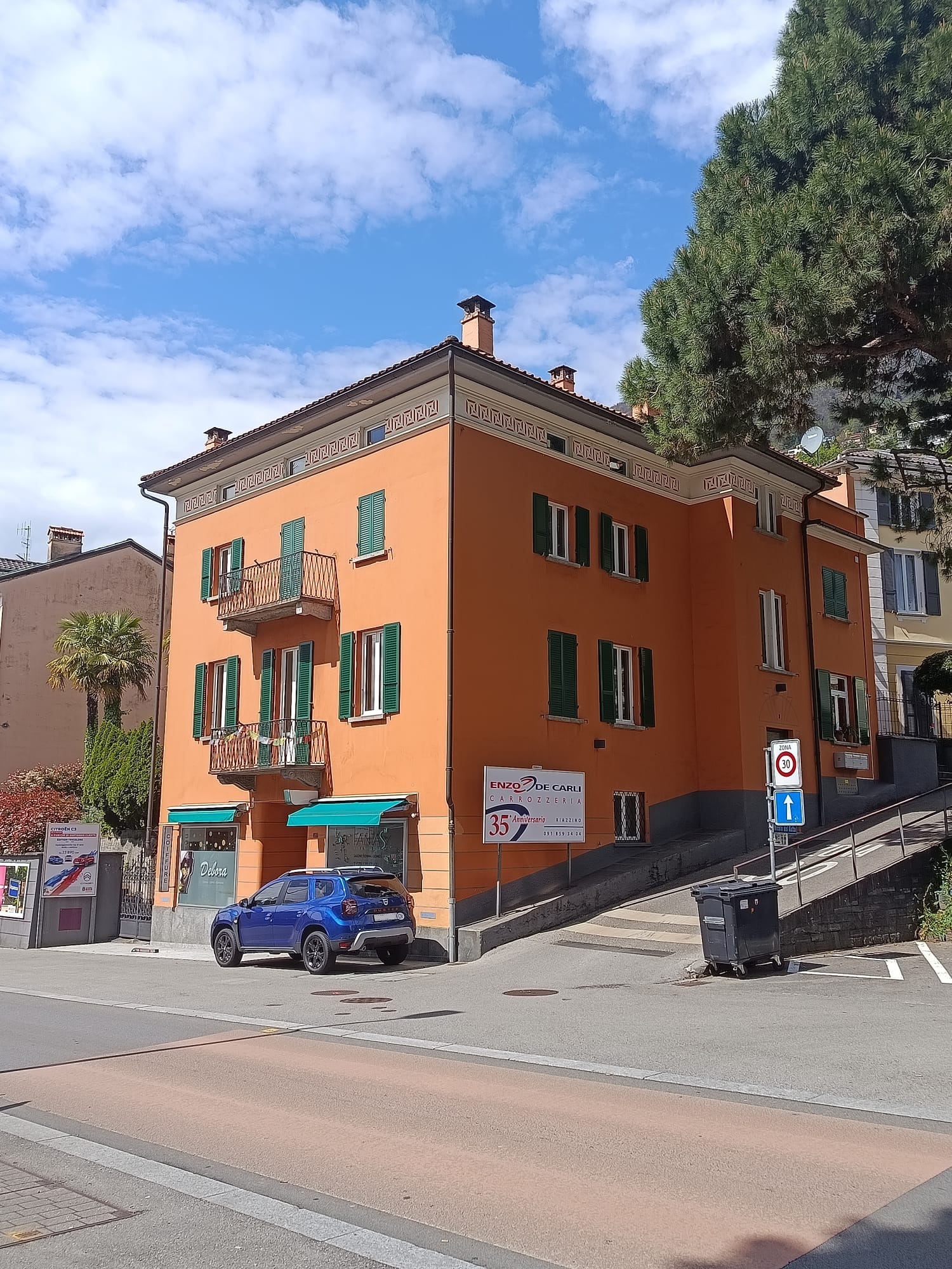 Vista esteriore 1