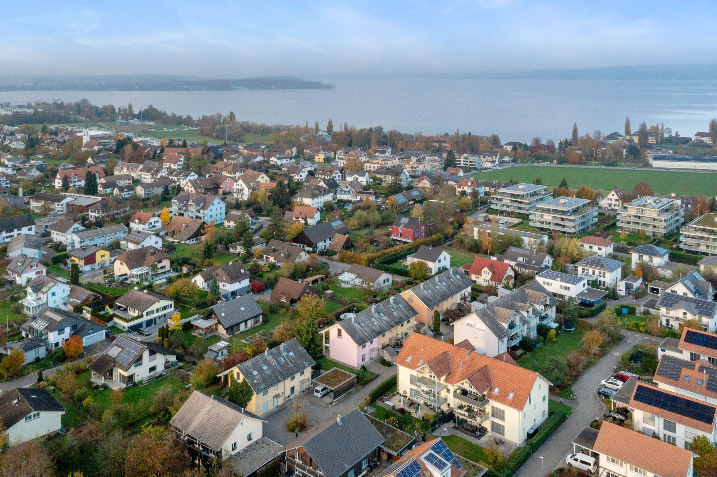 Leben an top Lage in Scherzingen.