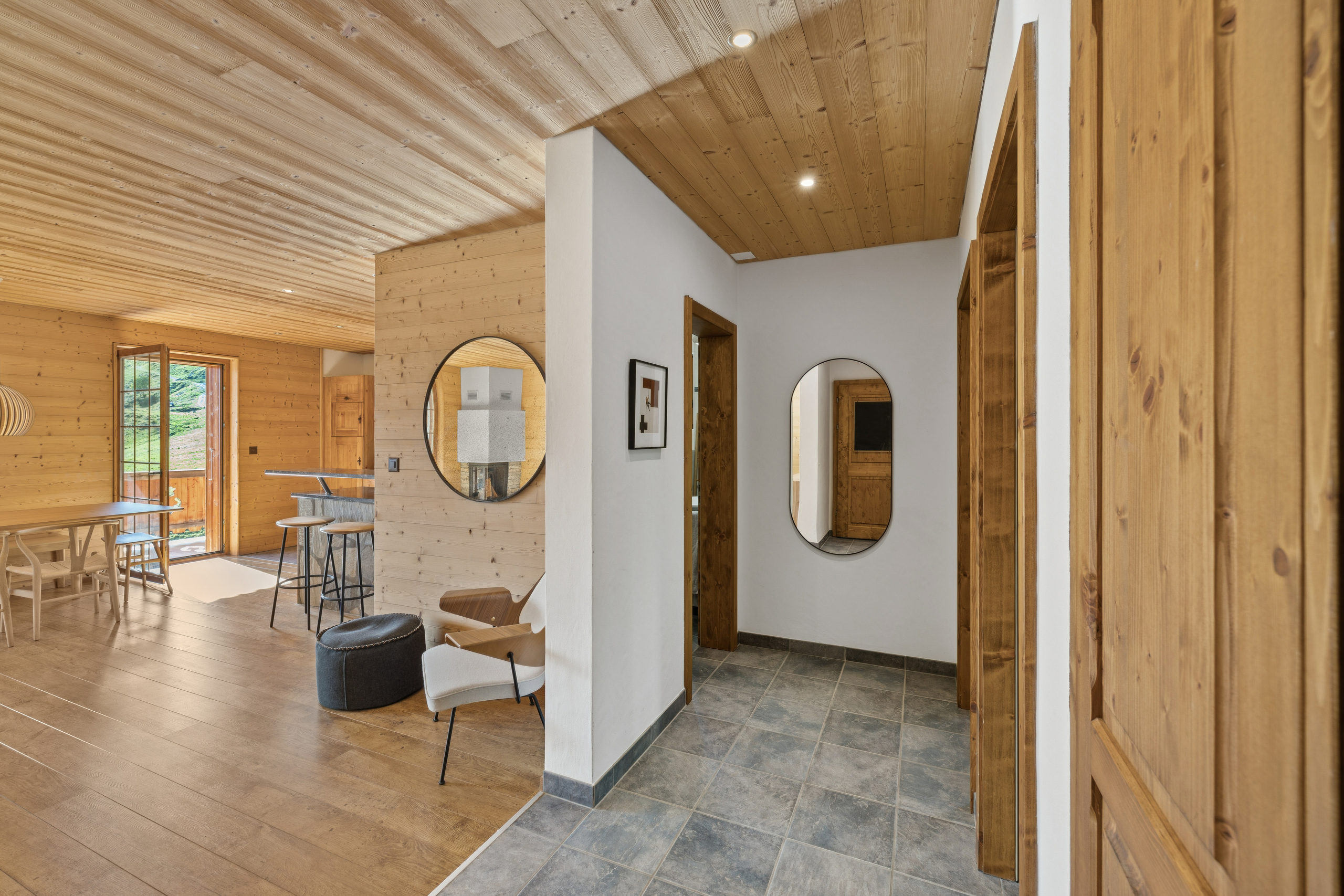 Interior view 3
