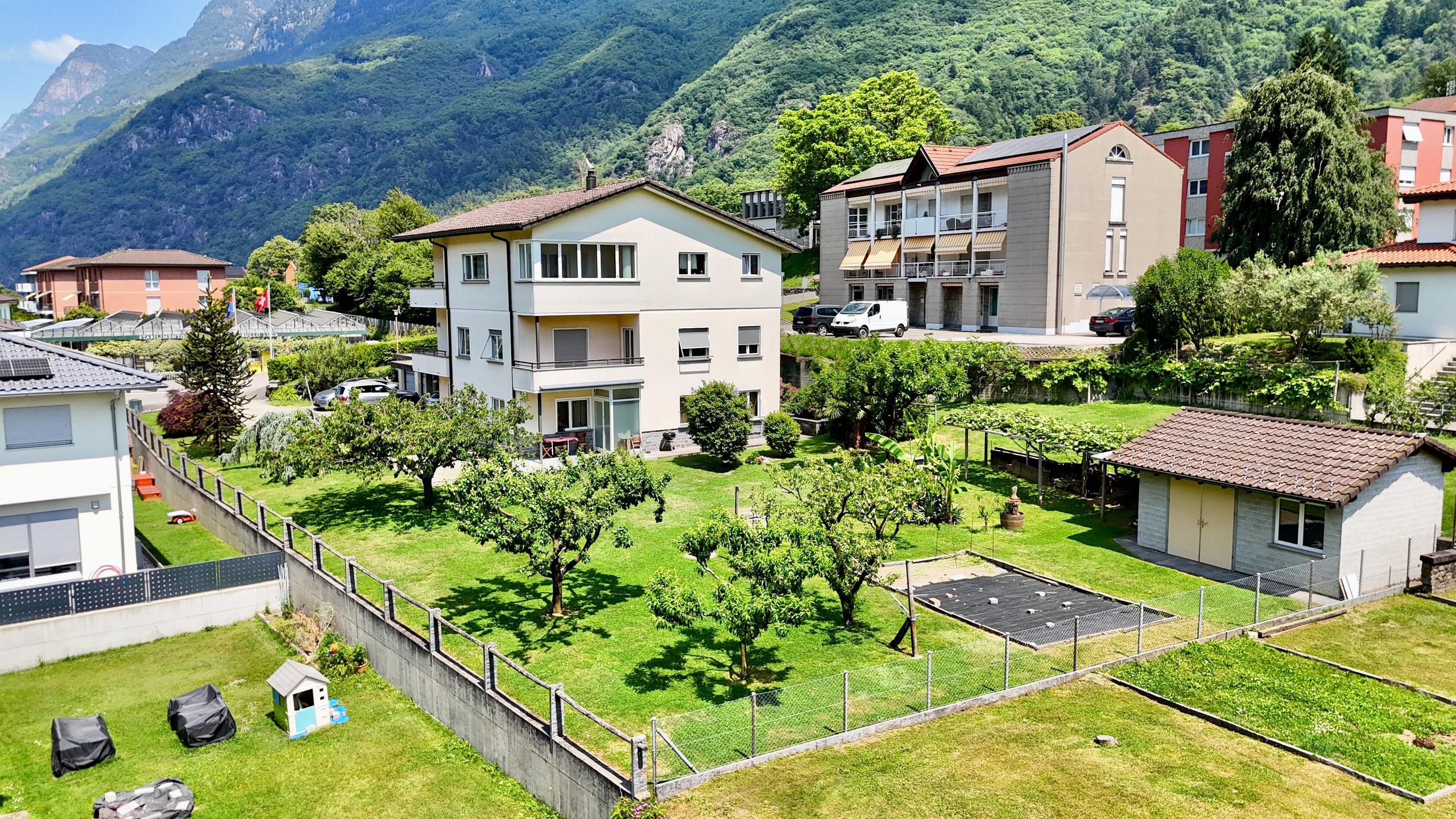 Exterior view 1