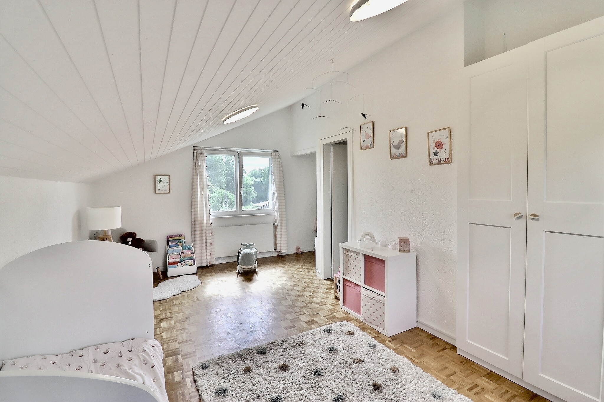 Interior view 6