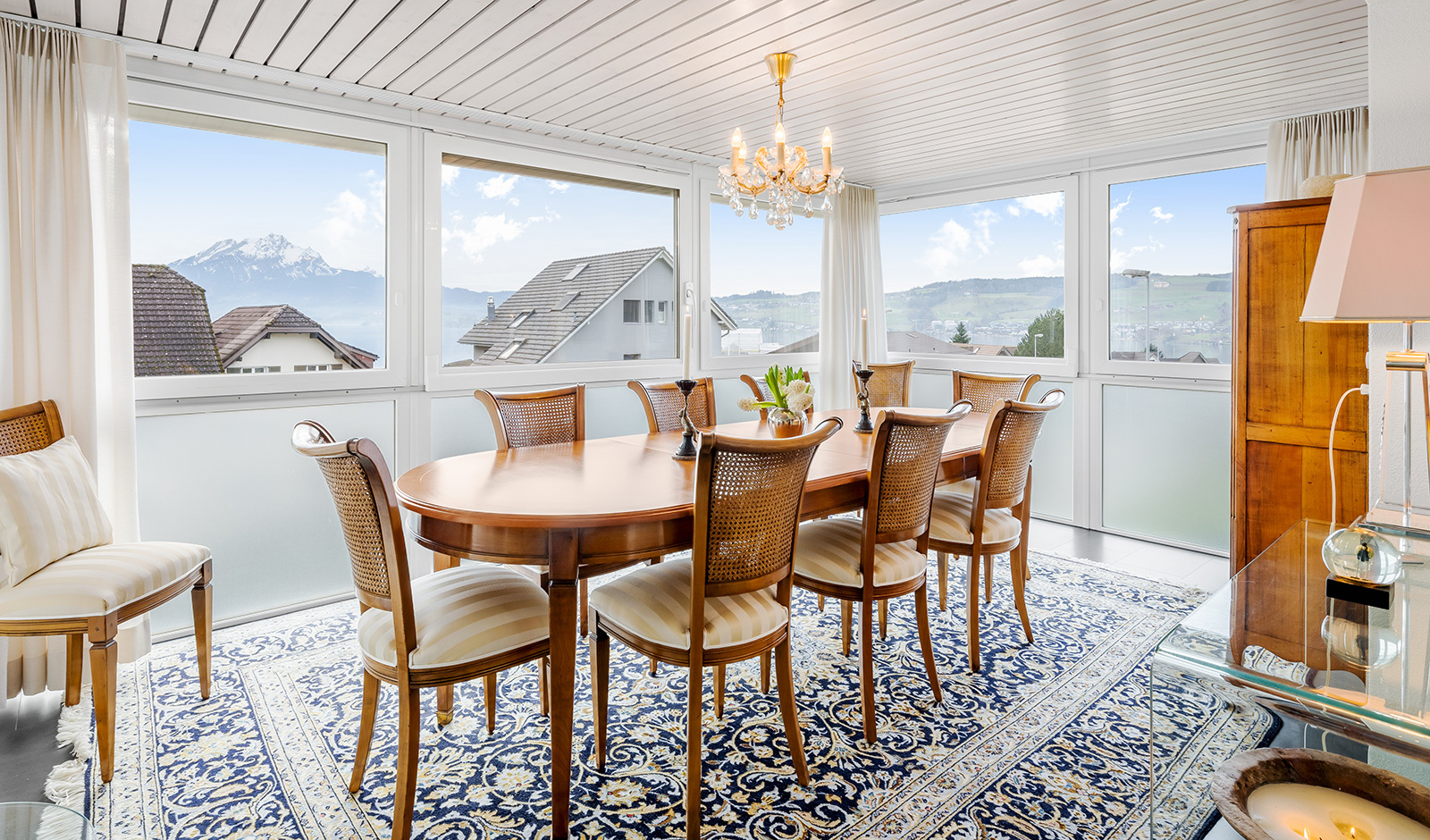 Weitere Fotos unter www.dv-immo.ch