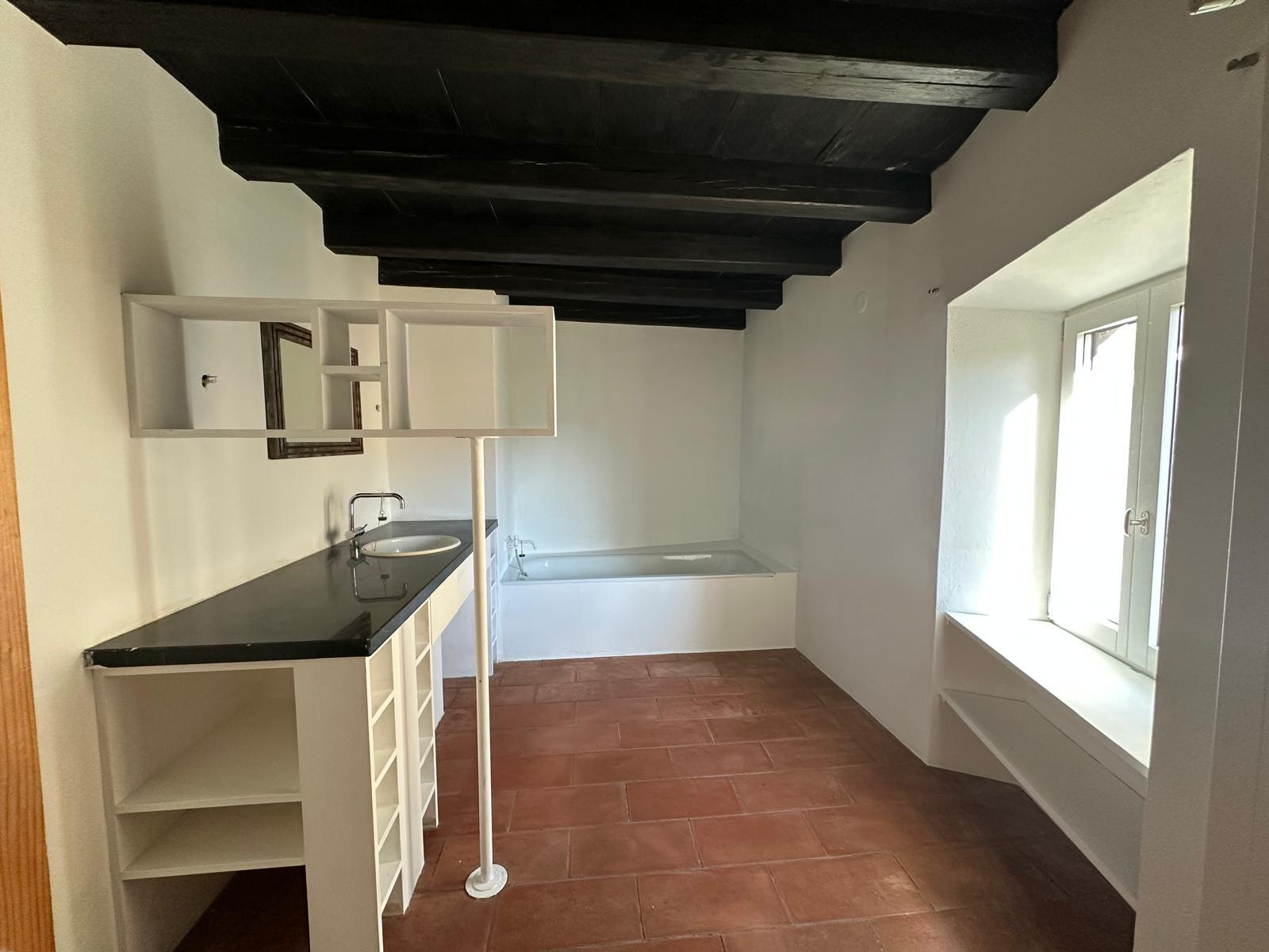Interior view 11