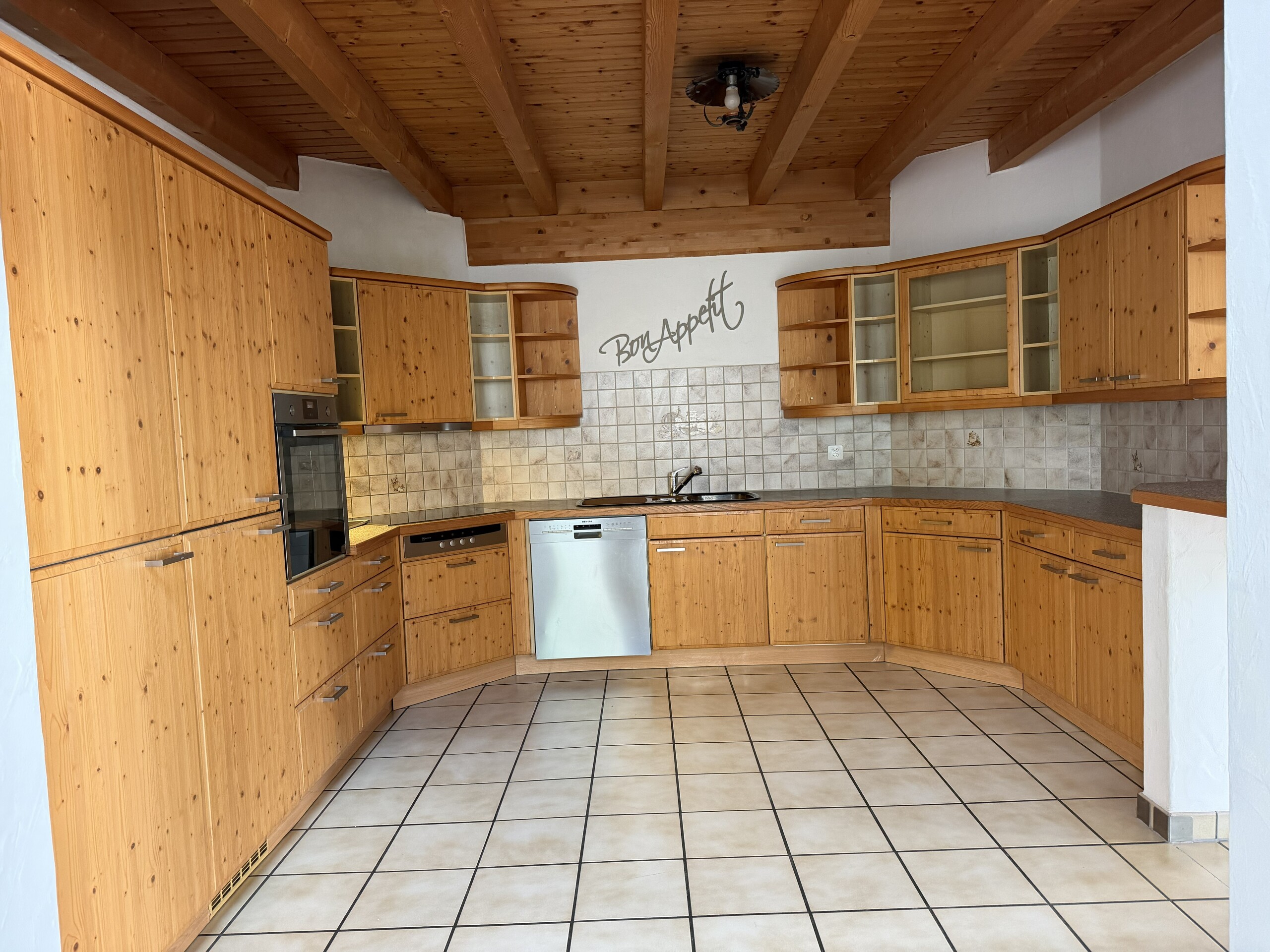 Interior view 2