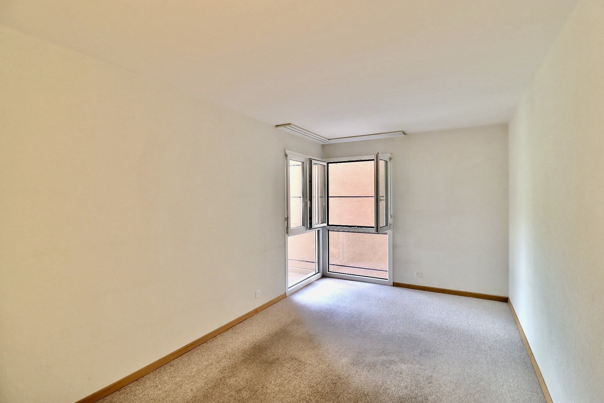 Interior view 4