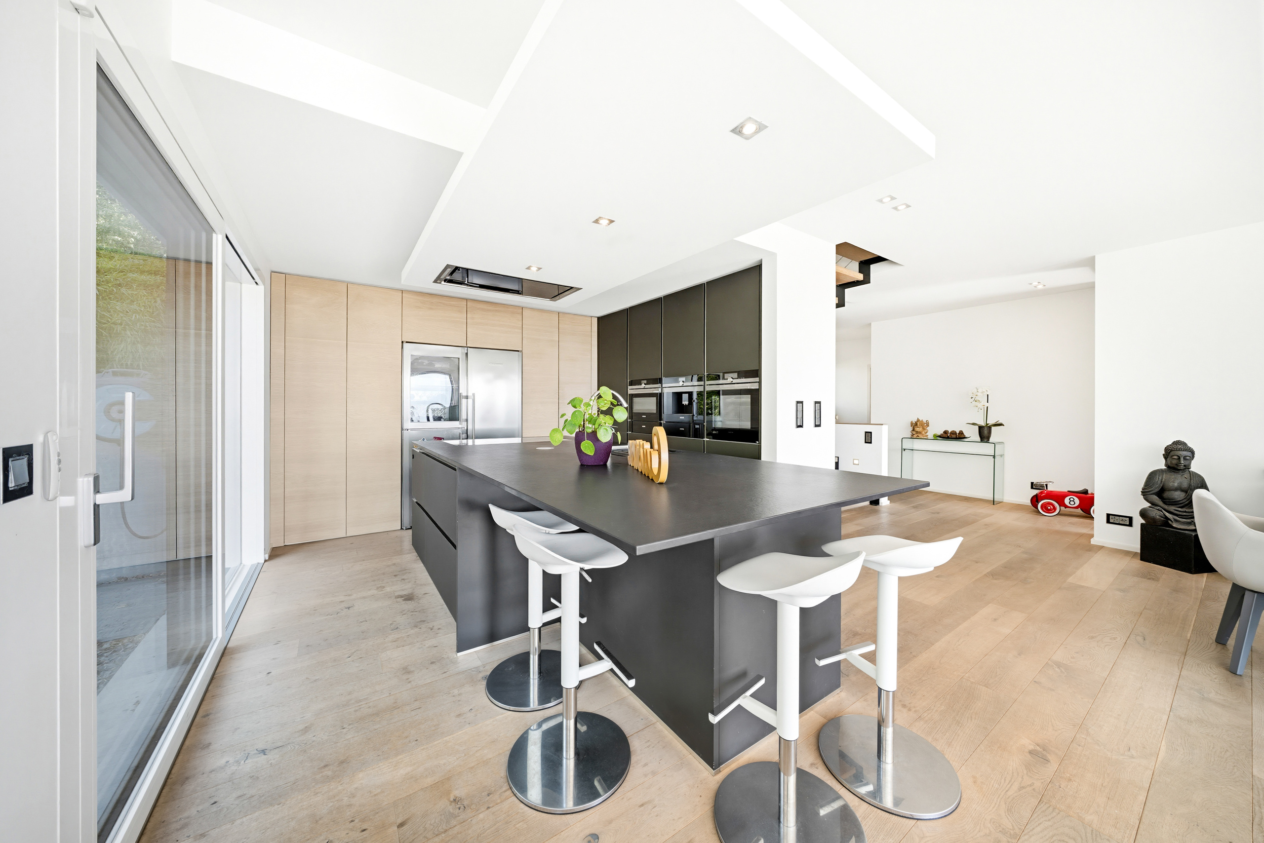 Interior view 6