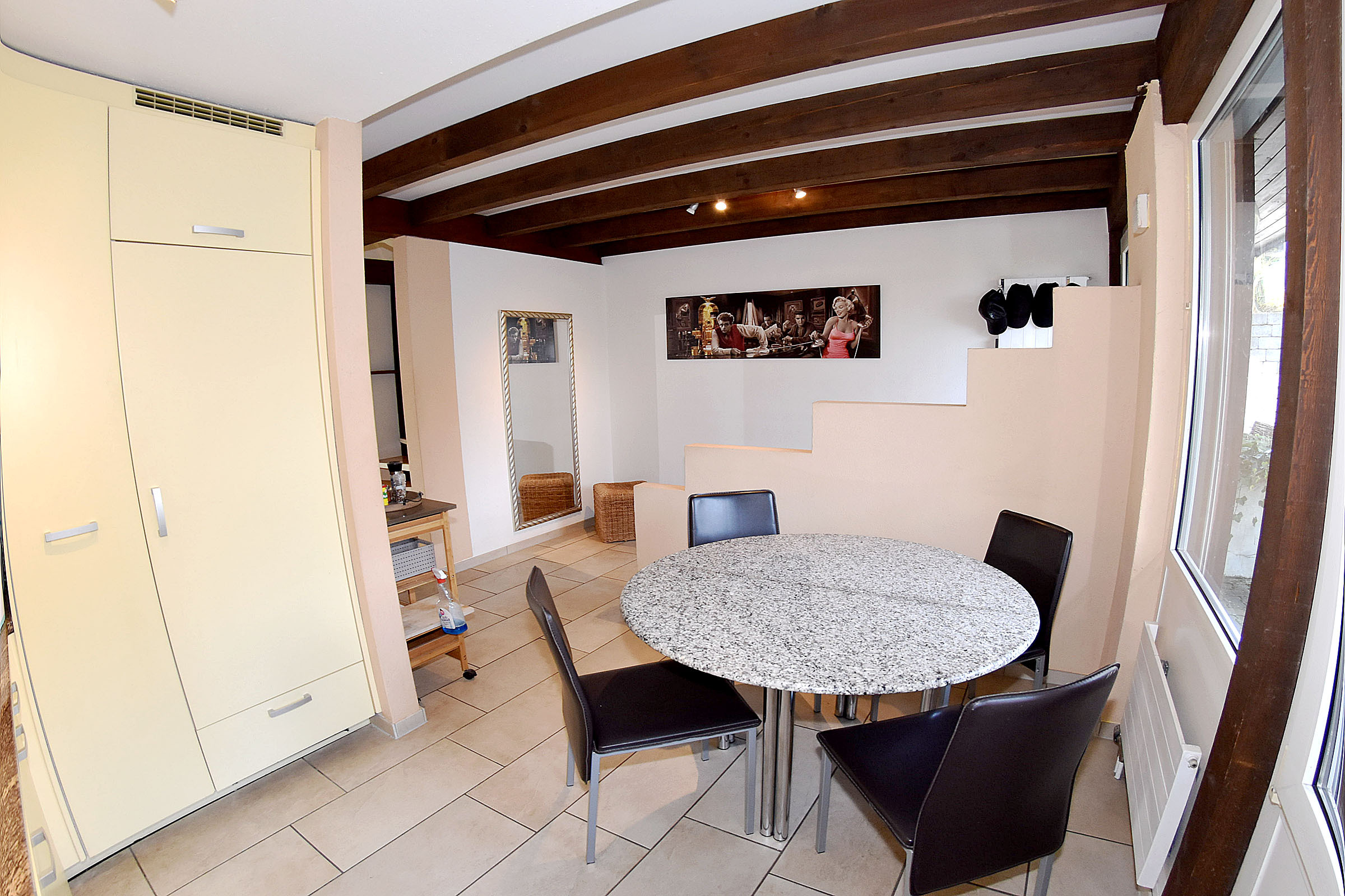 Wohnküche mit Essbereich