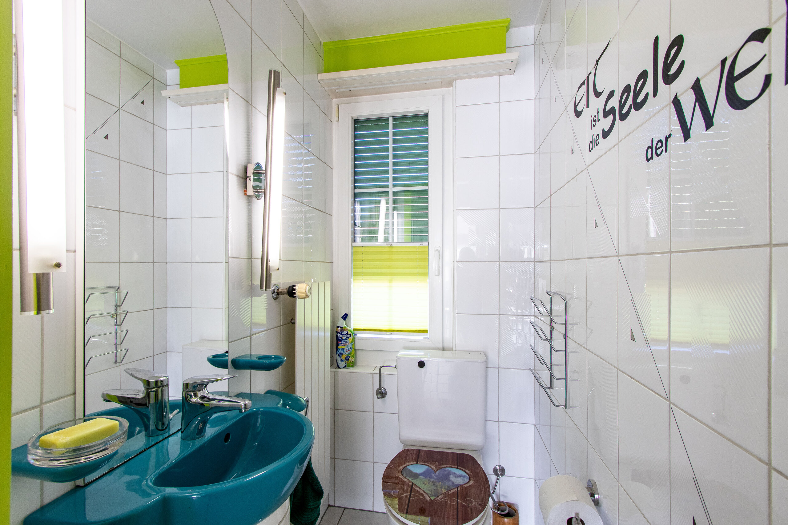 Rez-de-chaussée: wc