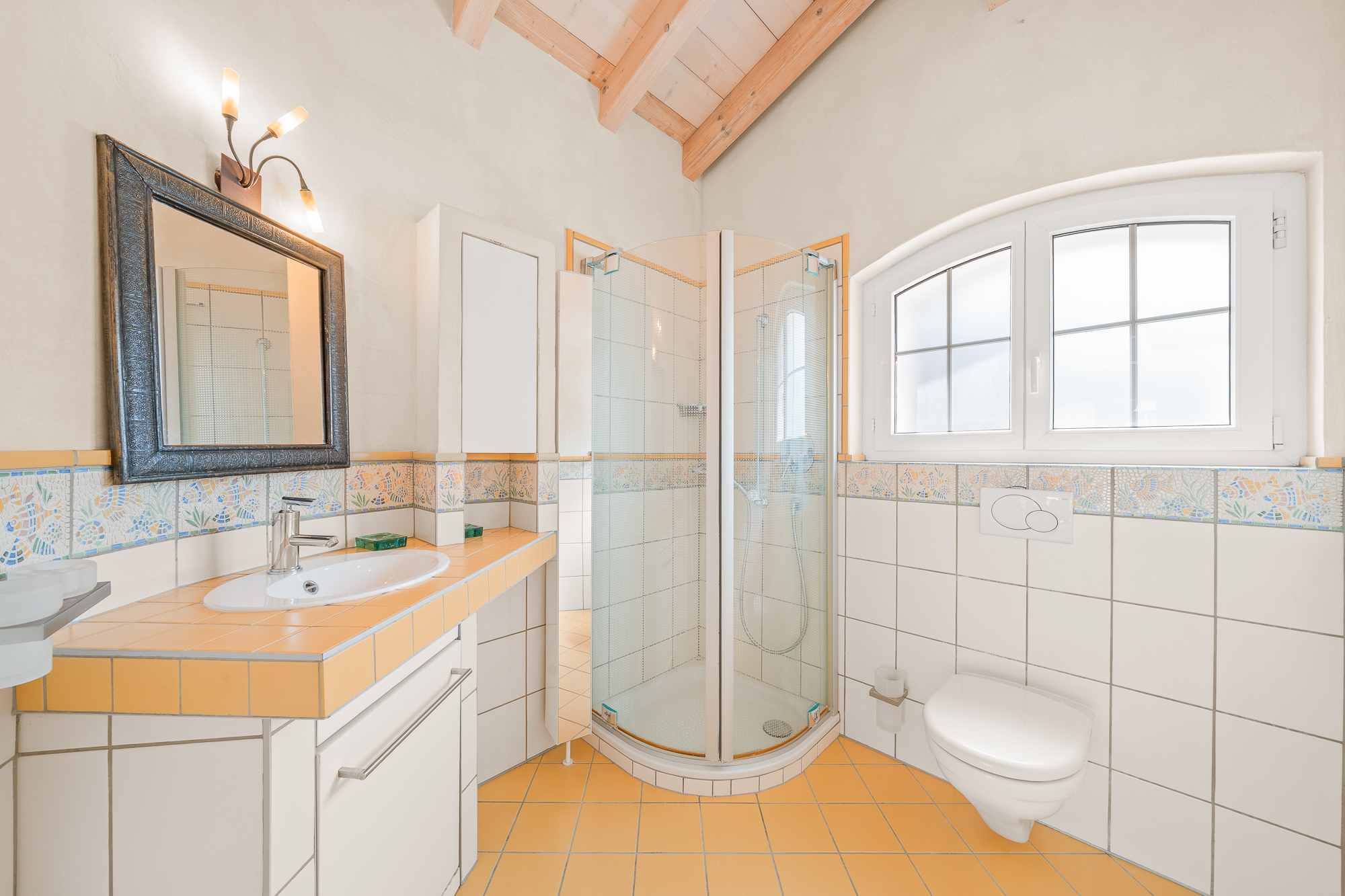 Interior view 12