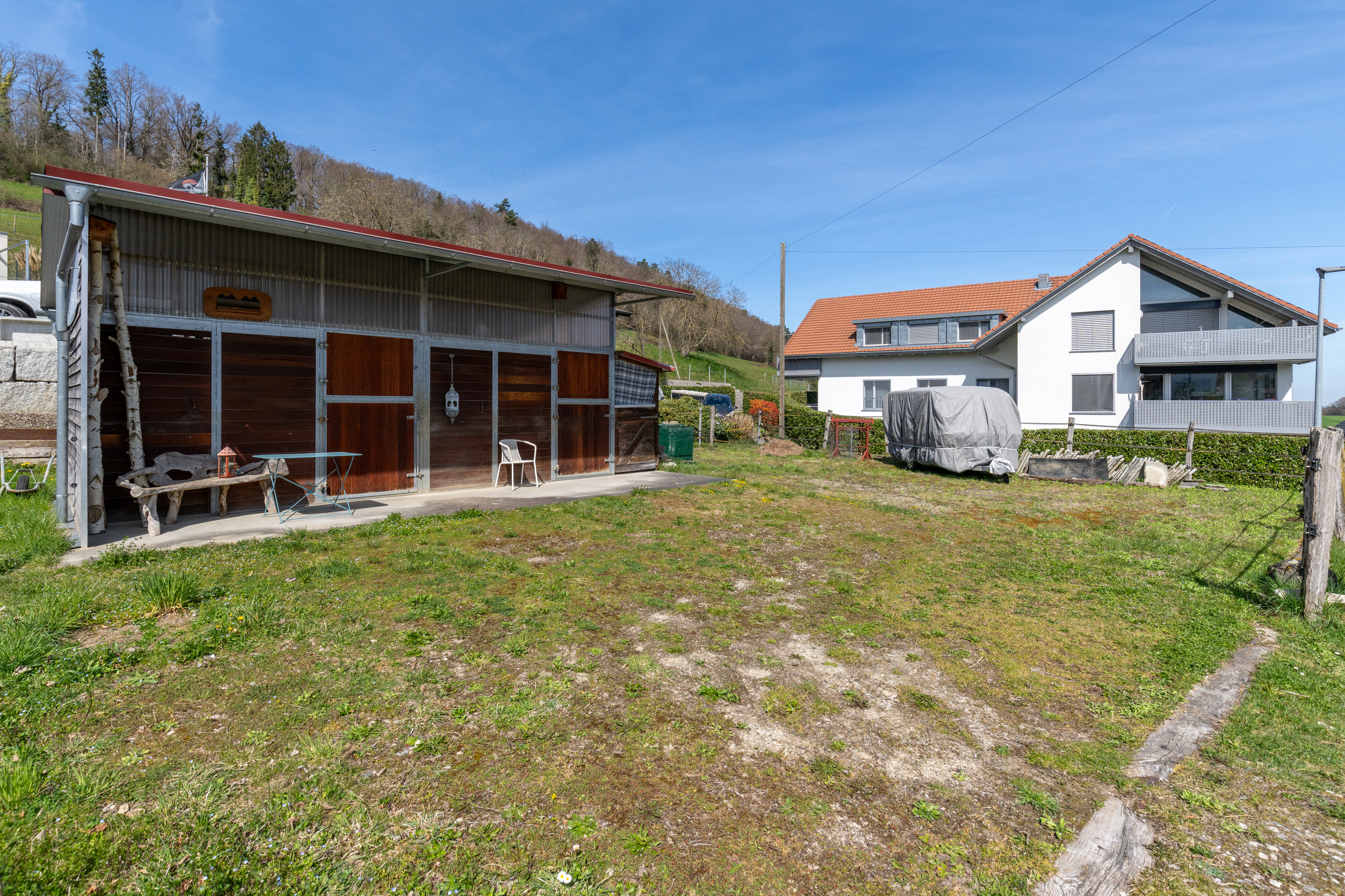 petite écurie sur parcelle constructible 