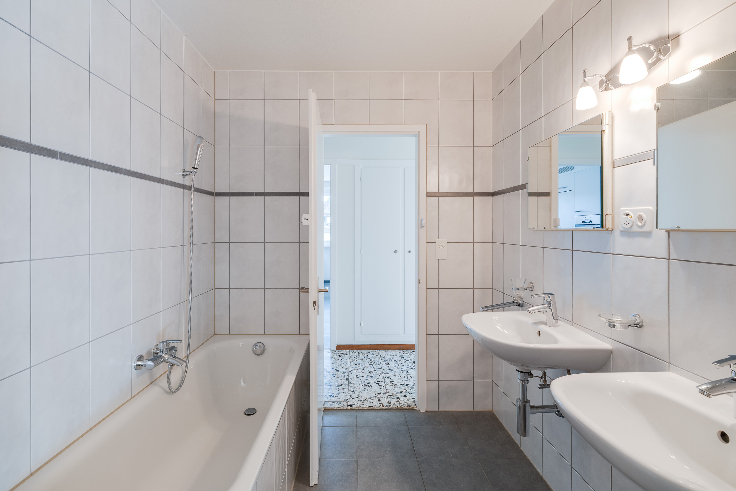 1. STOCK WEST 1. NASSZELLE