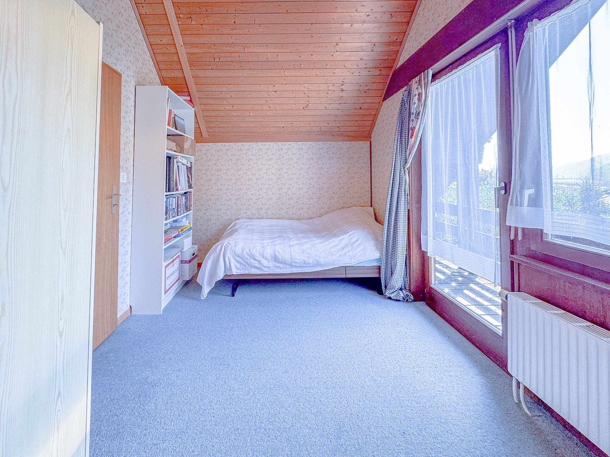 A l'étage : chambre no 3 avec accès au balcon