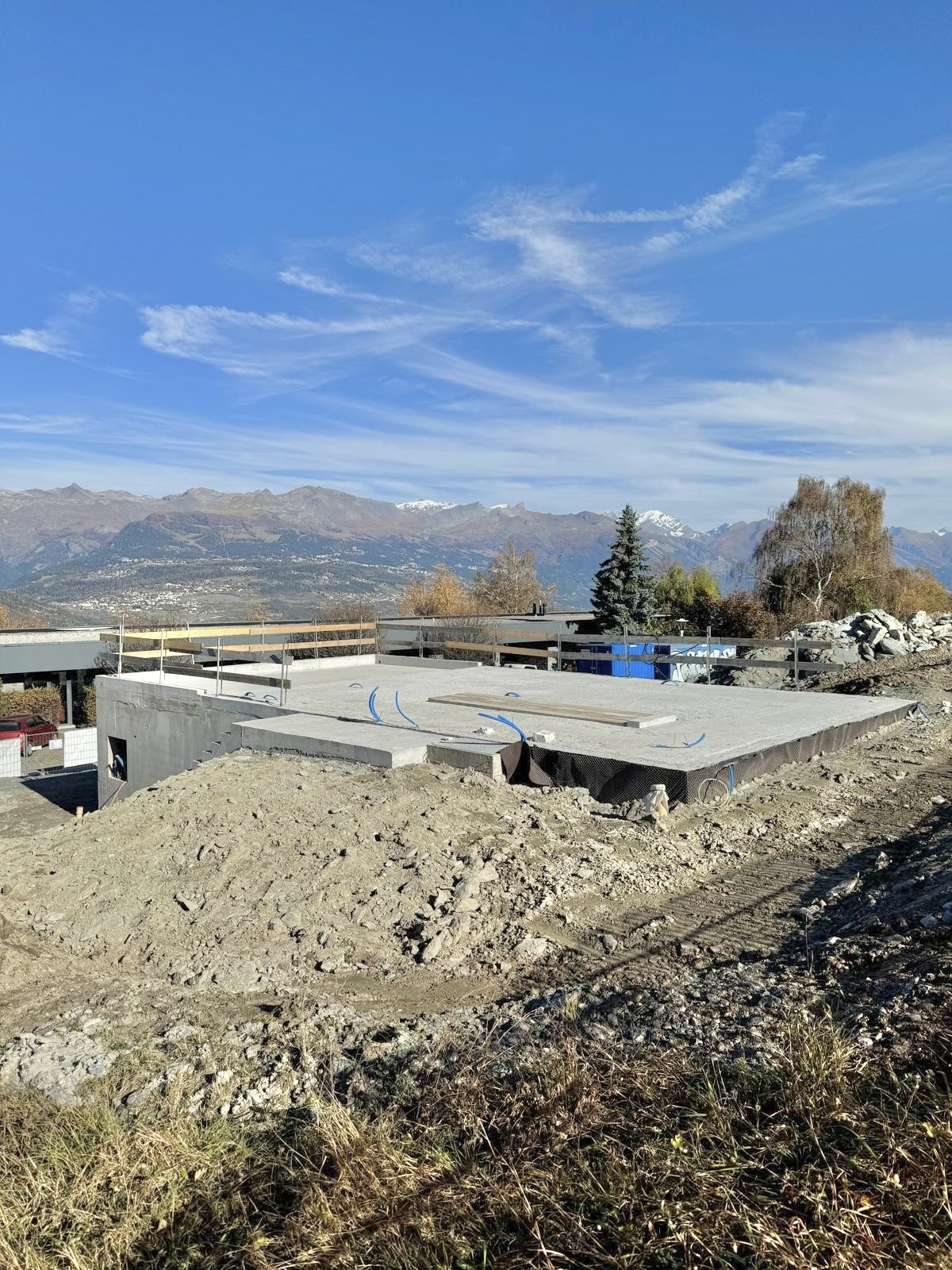 Début de construction du chalet vendu Début de construction du chalet vendu