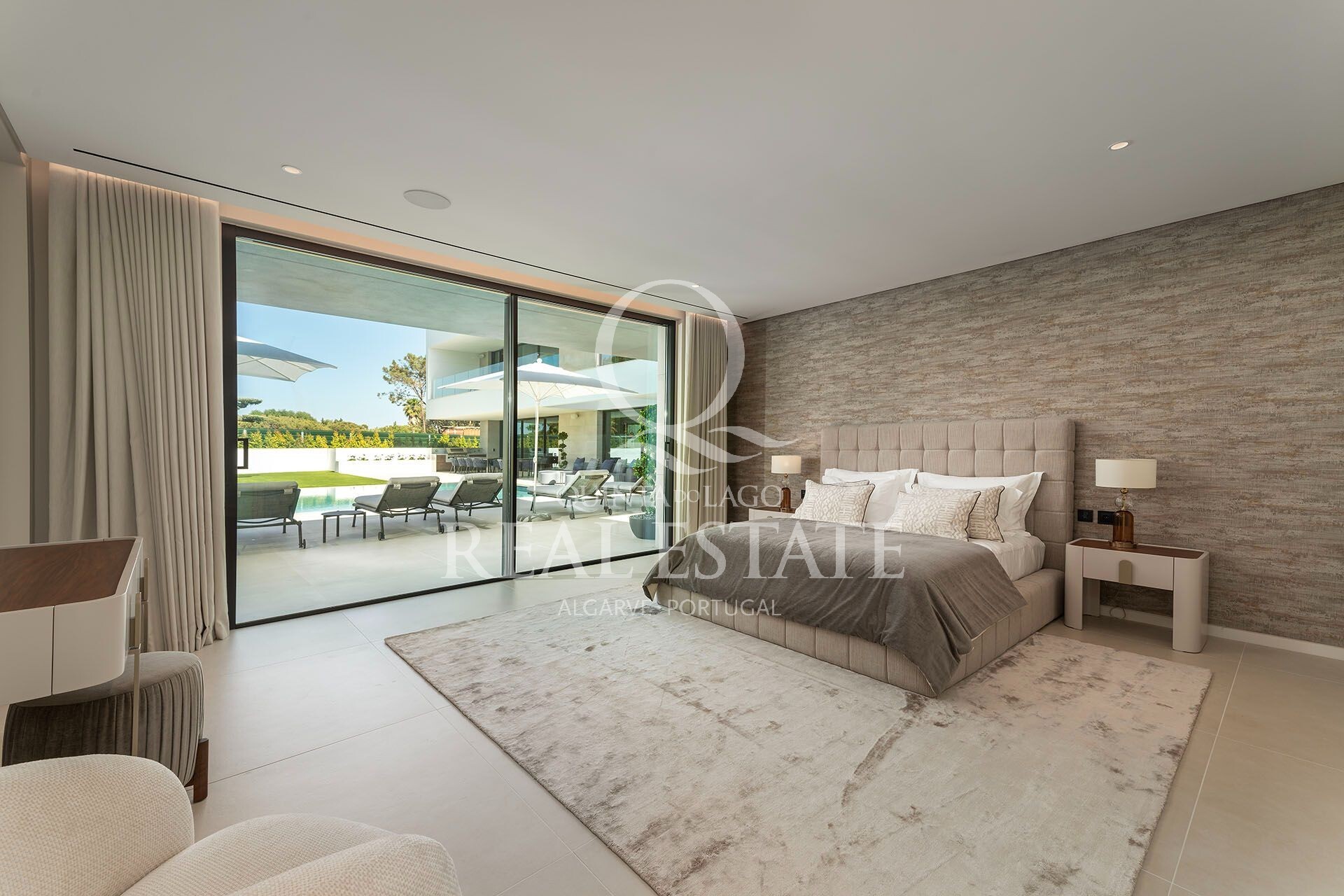 Interior view 2