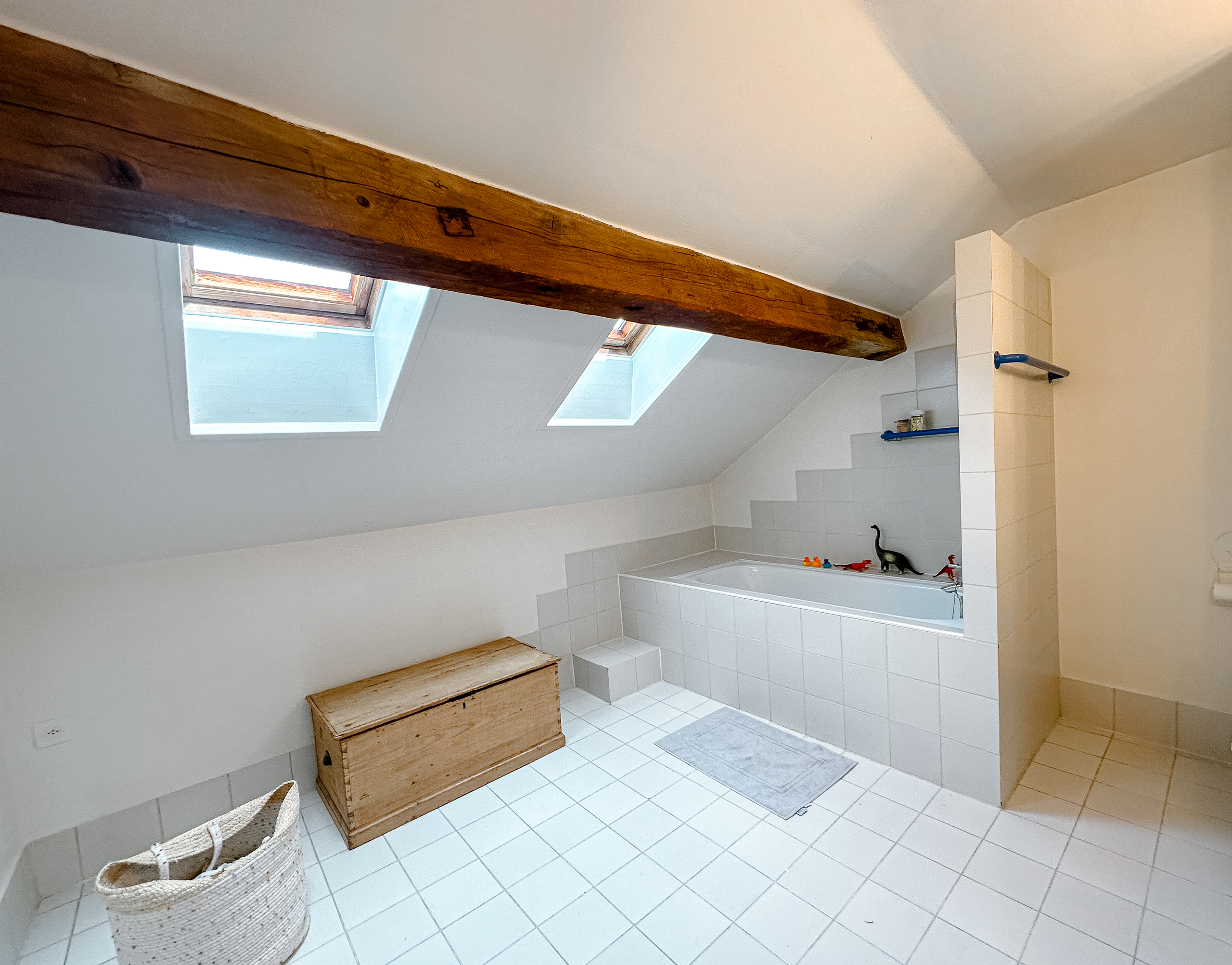 Interior view 9