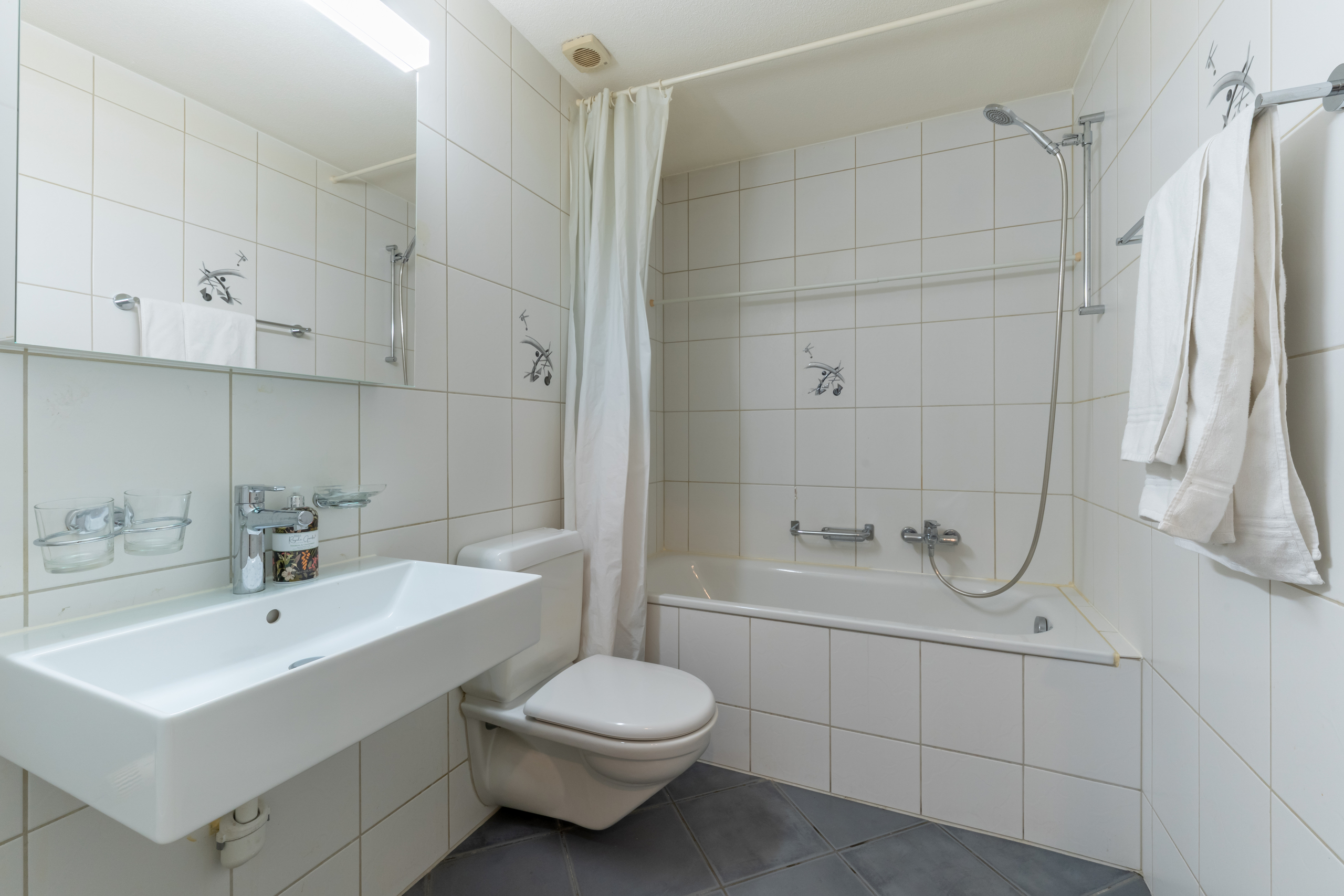 Appartement 101 / Badezimmer / 1.Obergeschoss
