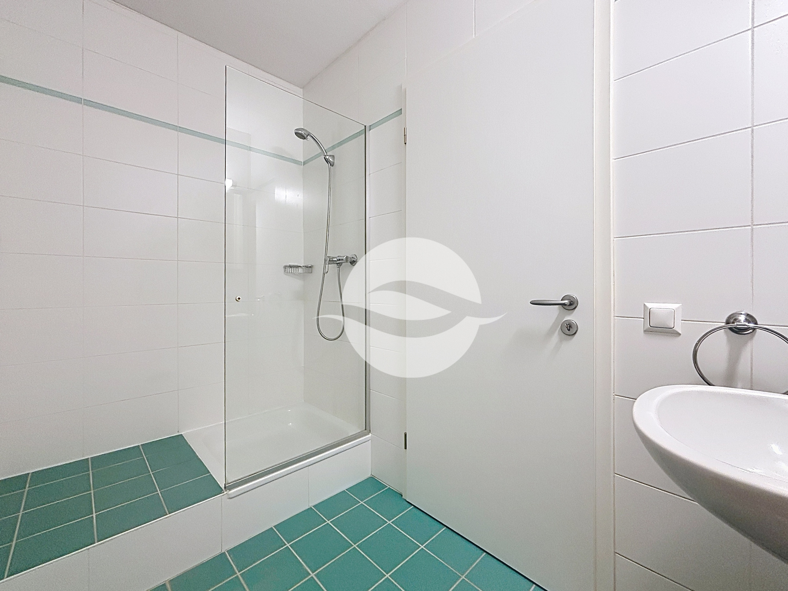 Salle de douche et WC Salle de douche et WC