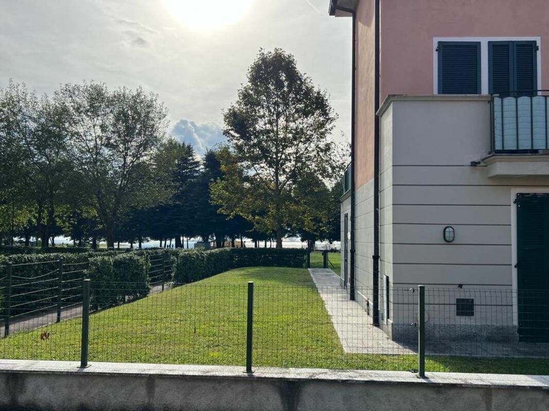 Grundstück zur Wohnung