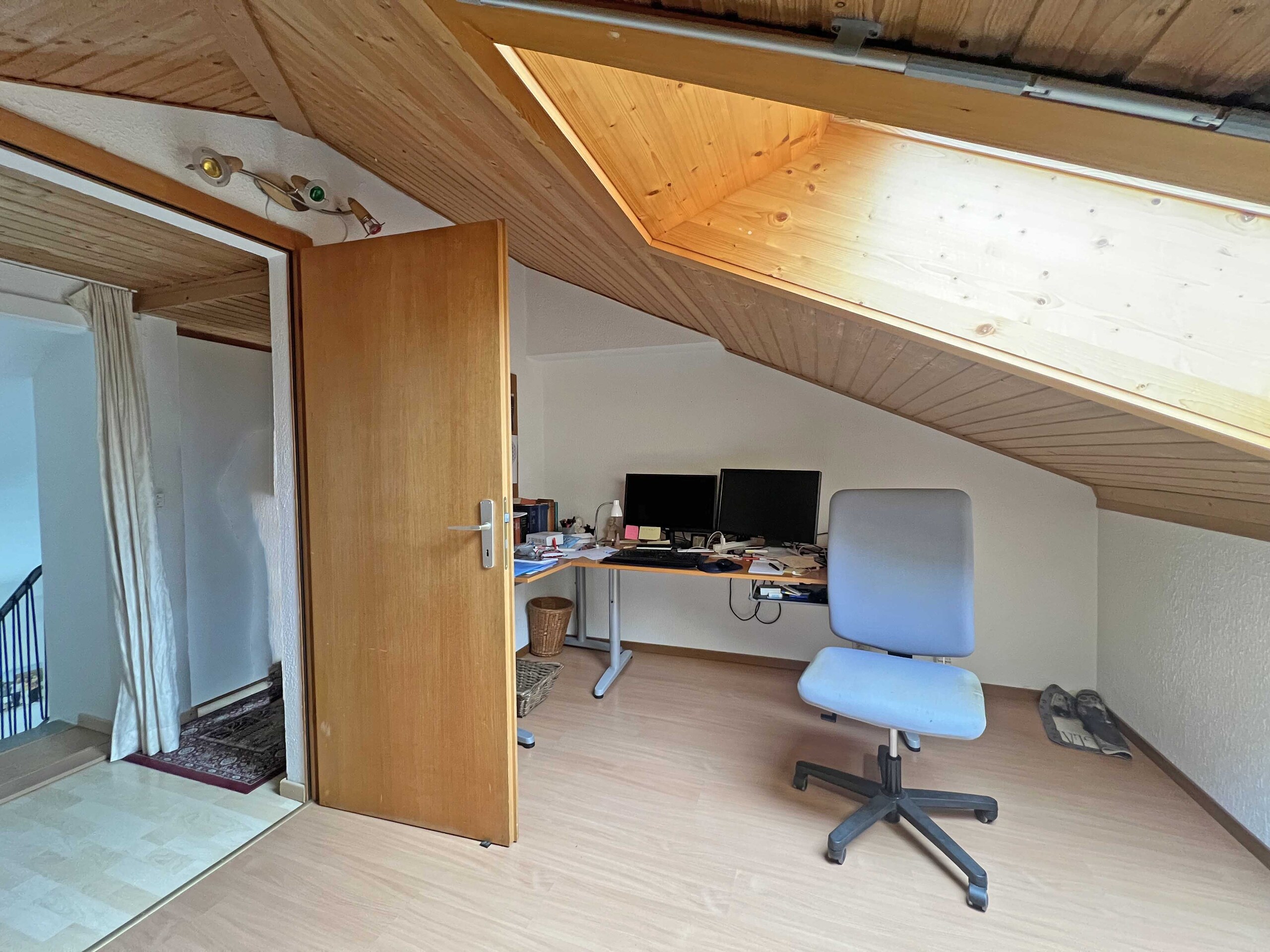 Combles - Pièce bureau