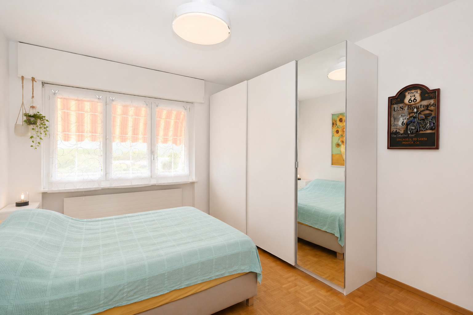 Interior view 5
