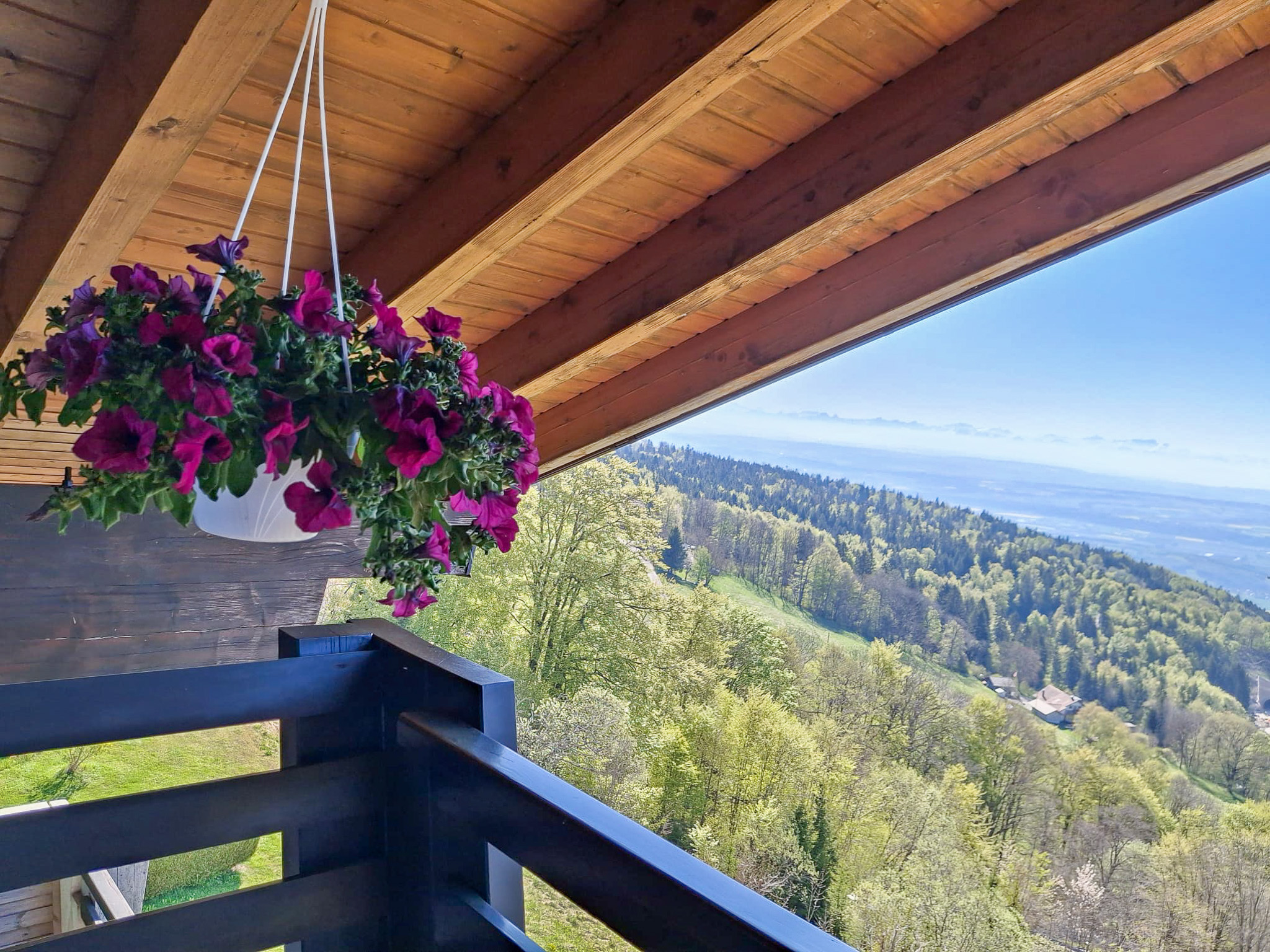 Balcon no 2 exposé plein Sud au 2ème niveau
