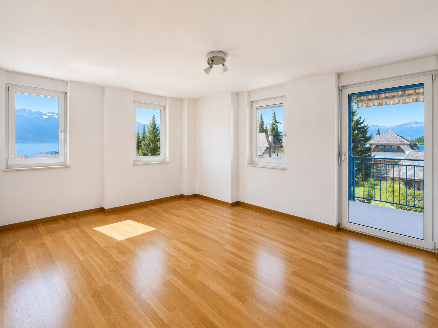 Interior view 6