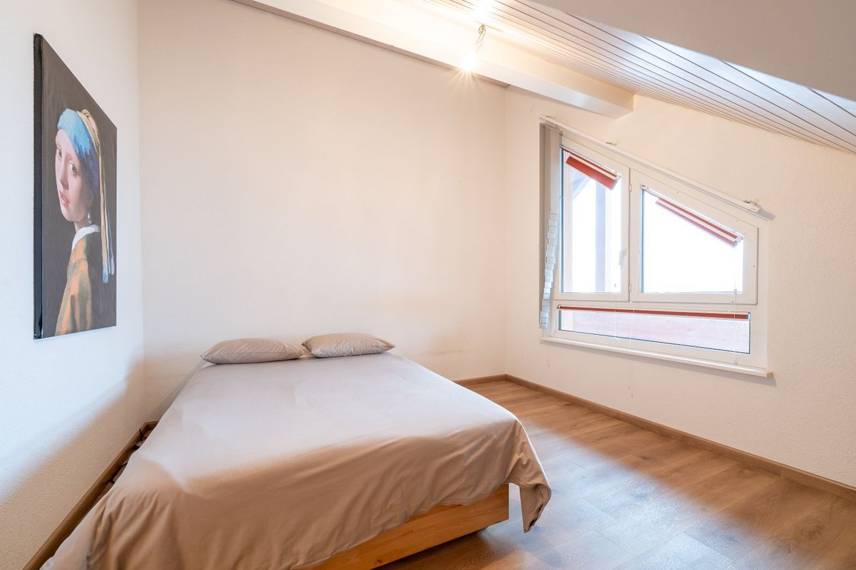 2ème Chambre de 15 m2 au 2ème niveau/attique