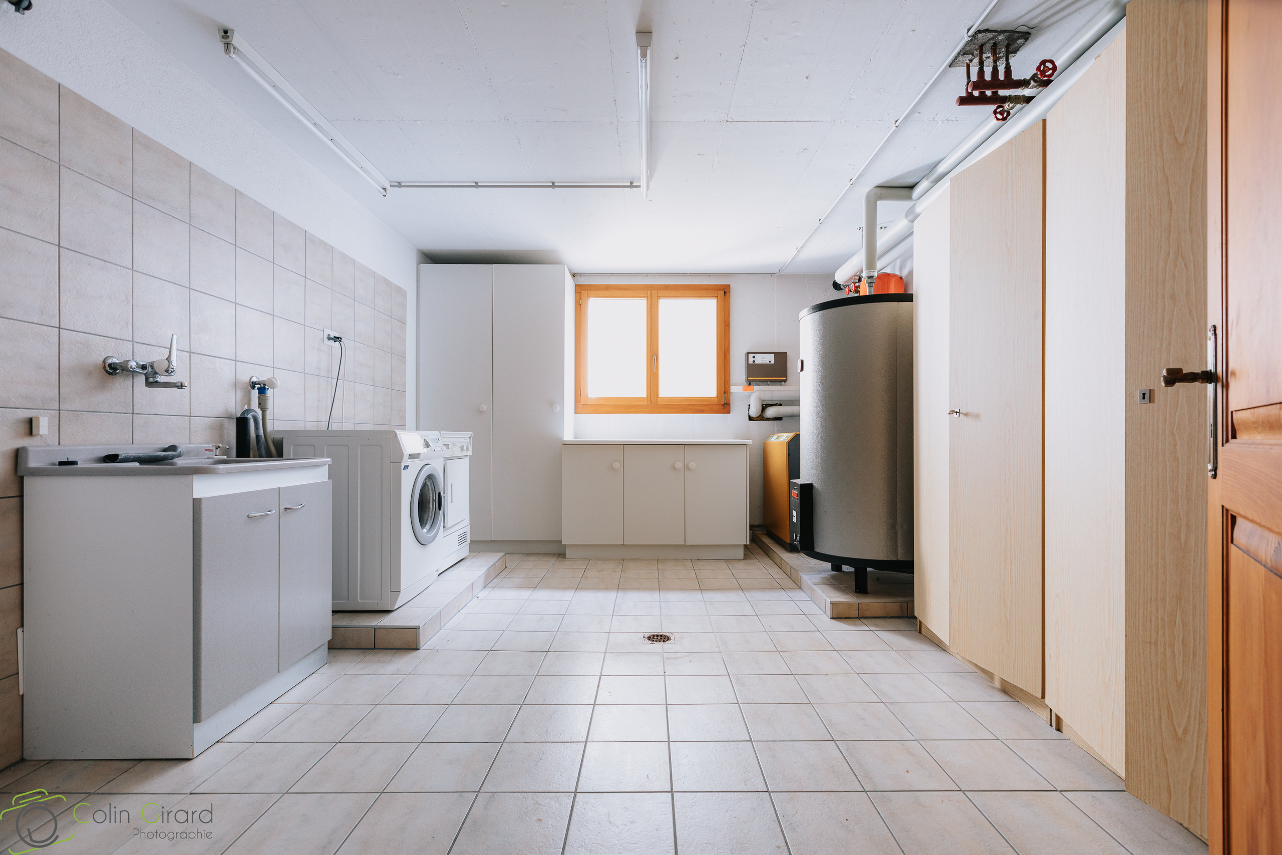 Buanderie et chauffage.